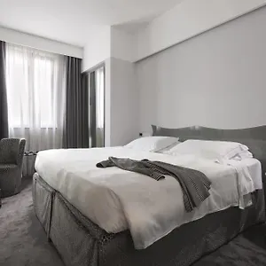 Отель Berna